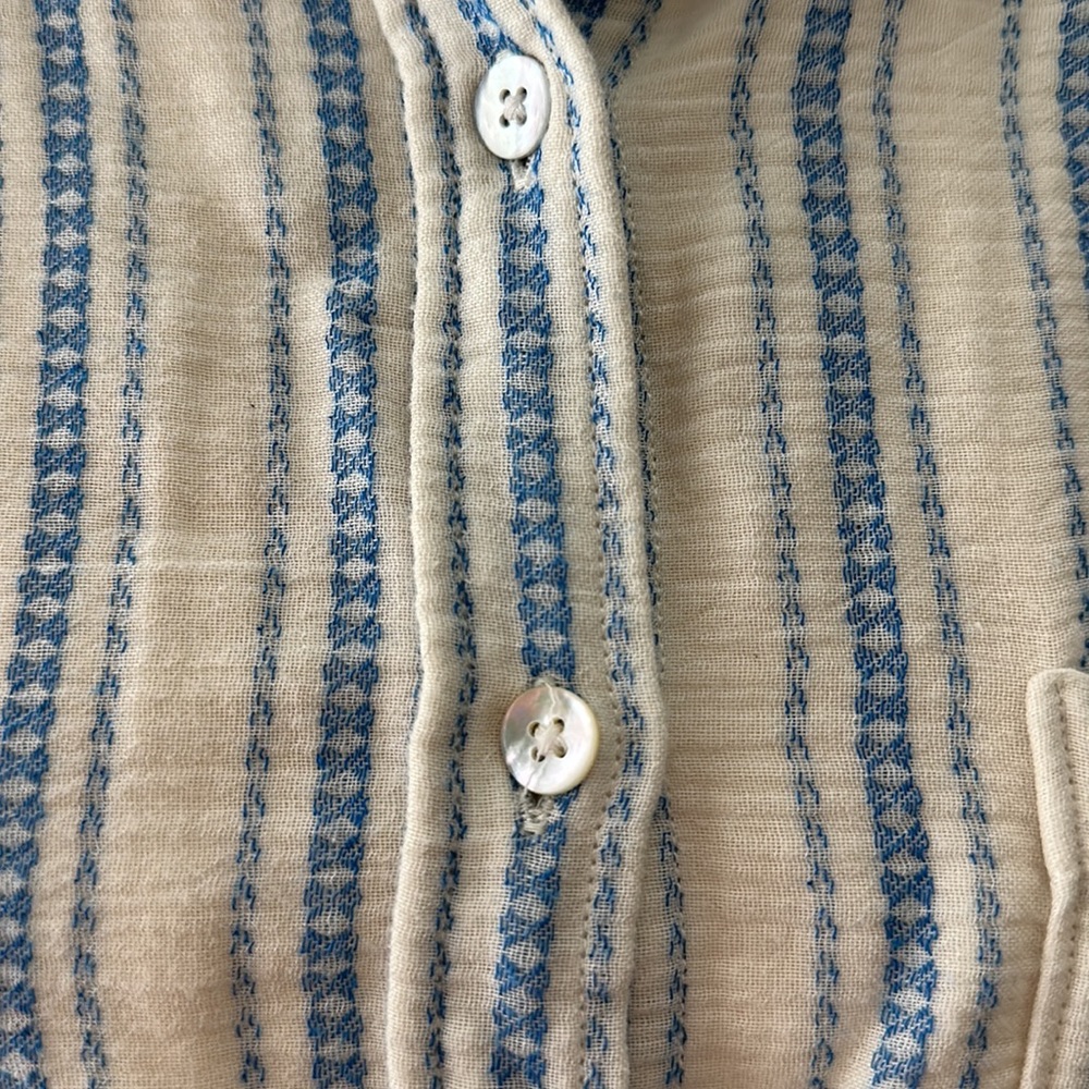 SOLD Faherty Ocean Catalina Stripe Ivory & Blue Short Sleeve Top EUC - Picture 9 of 16